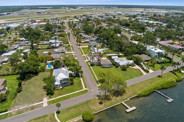 322 SUWANEE AVENUE, Sarasota, FL 34243