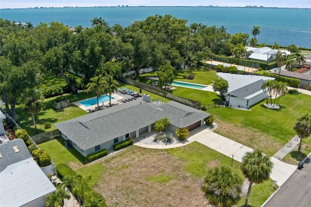 322 SUWANEE AVENUE, Sarasota, FL 34243