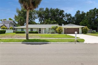 322 SUWANEE AVENUE, Sarasota, FL 34243