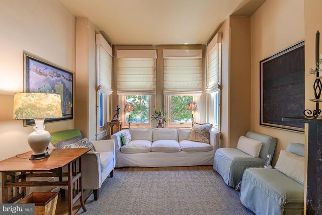 424 4TH ST NE, Washington, DC 20002