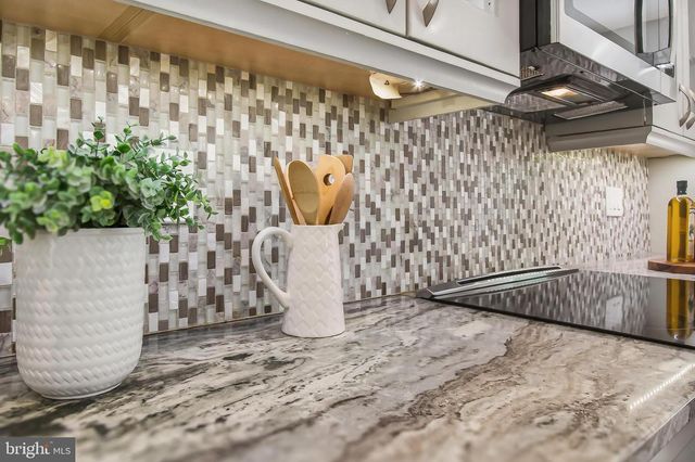 122 N WEST ST, Alexandria, VA 22314