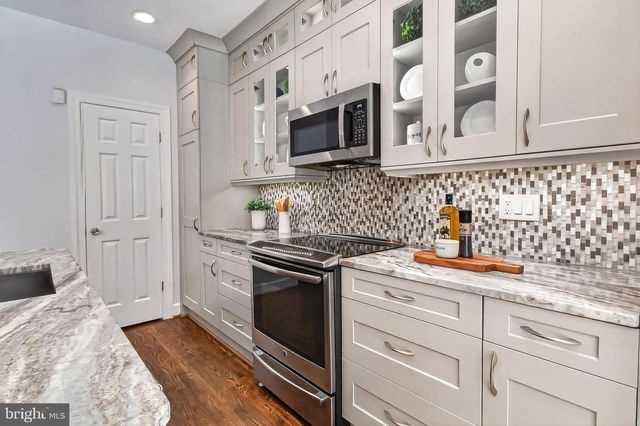 122 N WEST ST, Alexandria, VA 22314