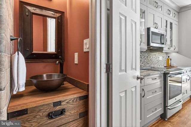 122 N WEST ST, Alexandria, VA 22314
