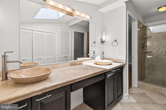 122 N WEST ST, Alexandria, VA 22314