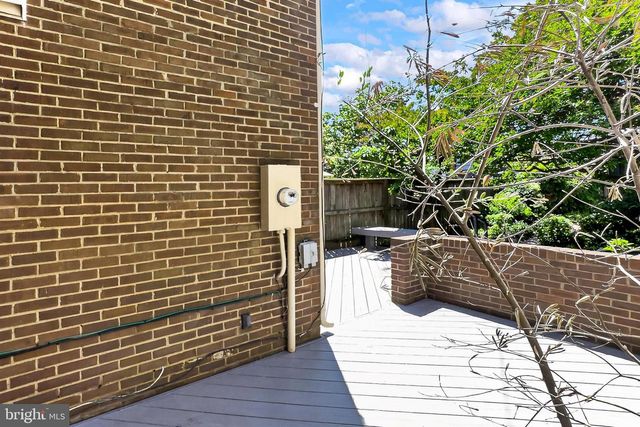 122 N WEST ST, Alexandria, VA 22314