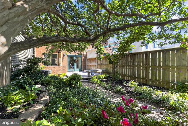 122 N WEST ST, Alexandria, VA 22314