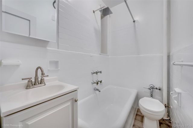 43-10 48 Avenue 1C, Woodside, NY 11377