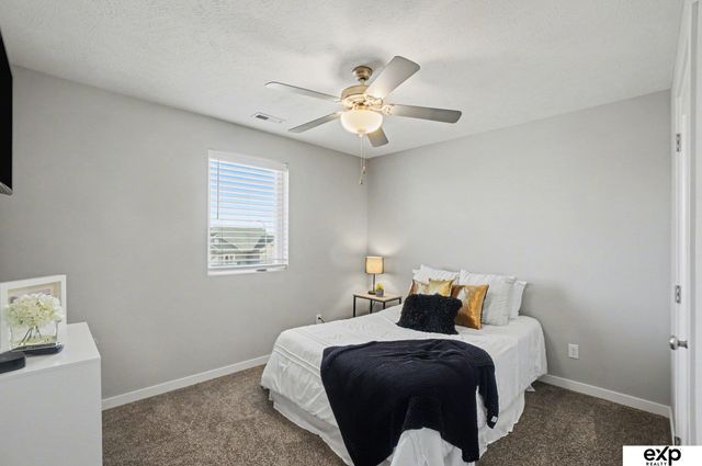 10316 N 152 Avenue, Bennington, NE 68007
