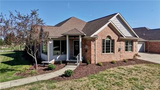 1241 Saint Abigail Street SW, Hartville, OH 44632