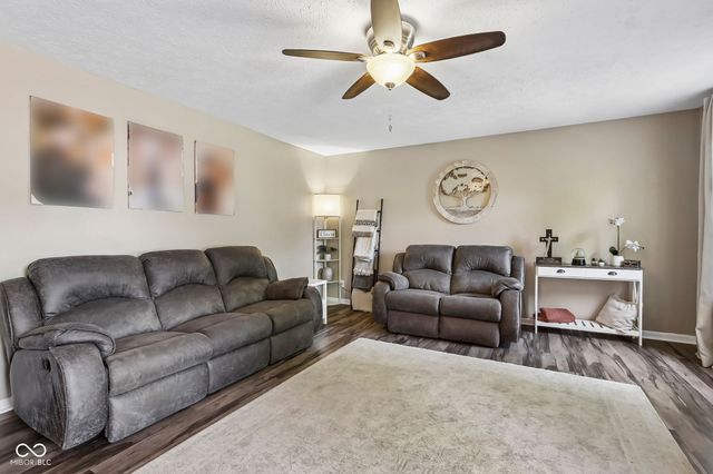 12552 Geist Cove Drive, Indianapolis, IN 46236