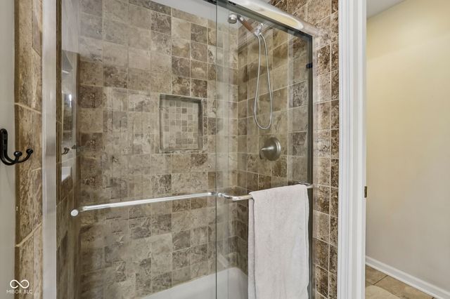 12552 Geist Cove Drive, Indianapolis, IN 46236