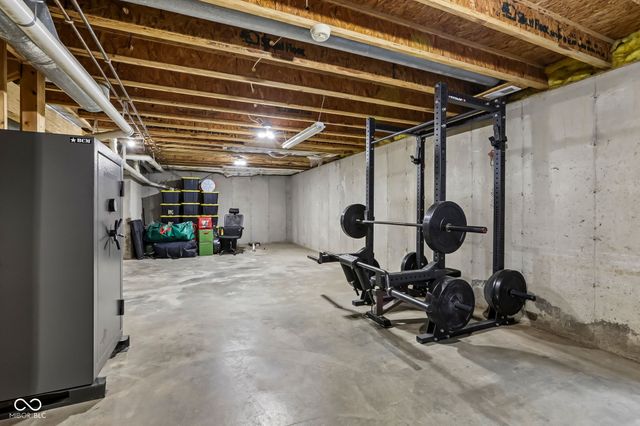 12552 Geist Cove Drive, Indianapolis, IN 46236