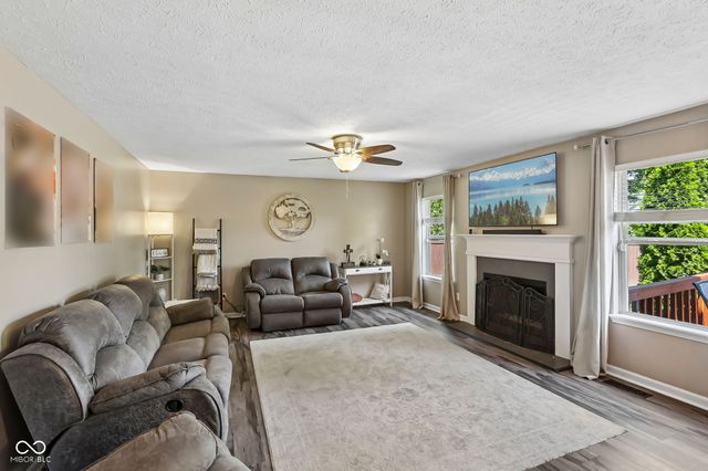 12552 Geist Cove Drive, Indianapolis, IN 46236