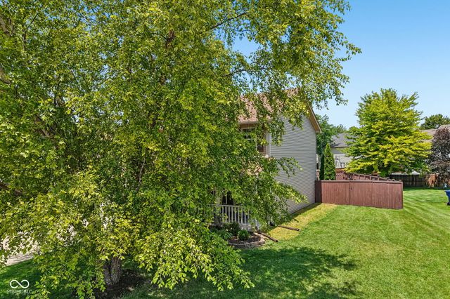 12552 Geist Cove Drive, Indianapolis, IN 46236