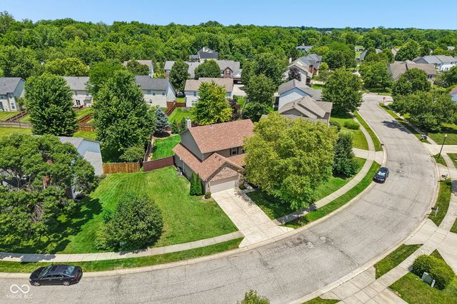12552 Geist Cove Drive, Indianapolis, IN 46236