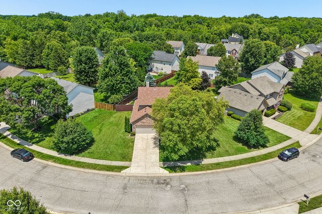 12552 Geist Cove Drive, Indianapolis, IN 46236