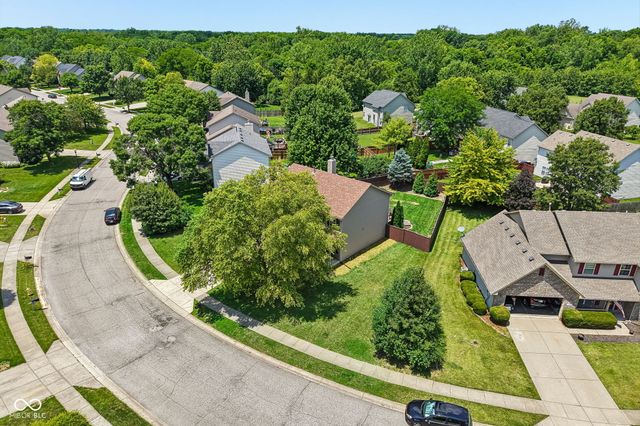 12552 Geist Cove Drive, Indianapolis, IN 46236