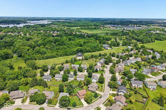 12552 Geist Cove Drive, Indianapolis, IN 46236