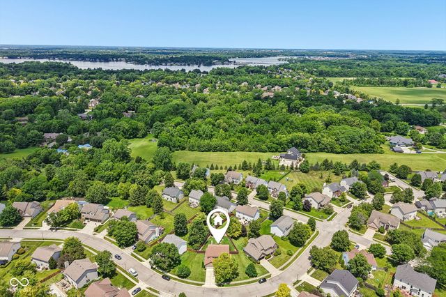 12552 Geist Cove Drive, Indianapolis, IN 46236