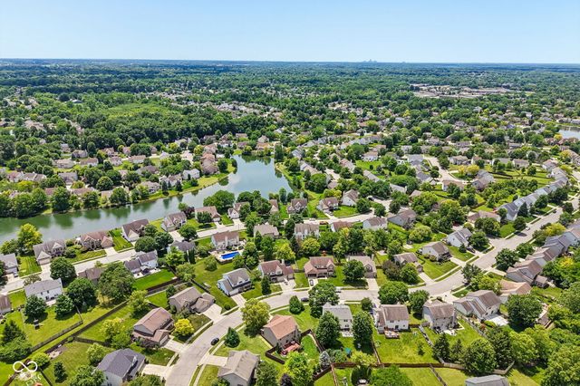 12552 Geist Cove Drive, Indianapolis, IN 46236