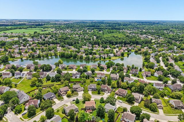 12552 Geist Cove Drive, Indianapolis, IN 46236