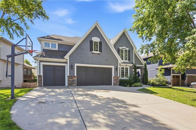 15401 W 165th Street, Olathe, KS 66062