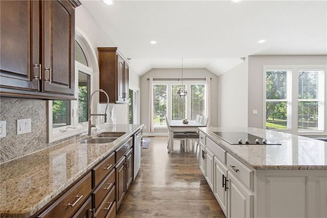 15401 W 165th Street, Olathe, KS 66062