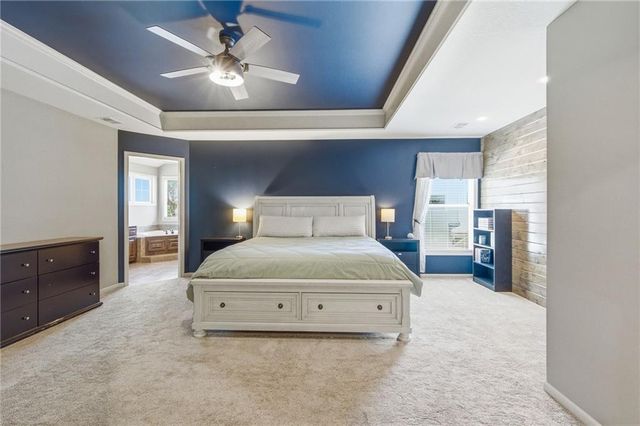 15401 W 165th Street, Olathe, KS 66062