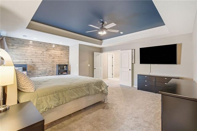 15401 W 165th Street, Olathe, KS 66062