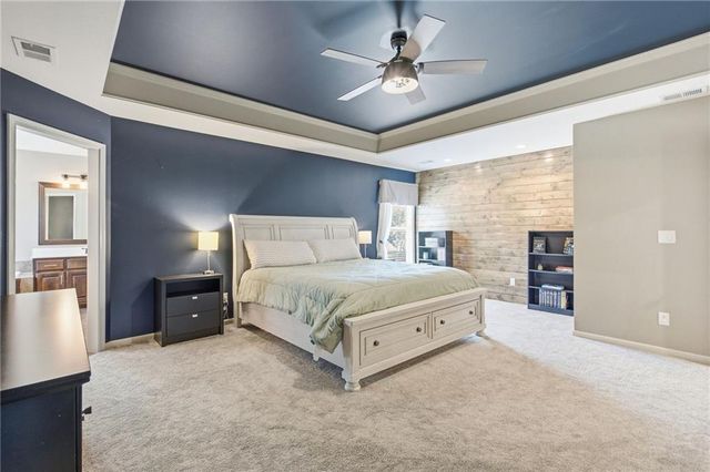 15401 W 165th Street, Olathe, KS 66062