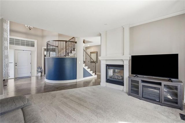 15401 W 165th Street, Olathe, KS 66062