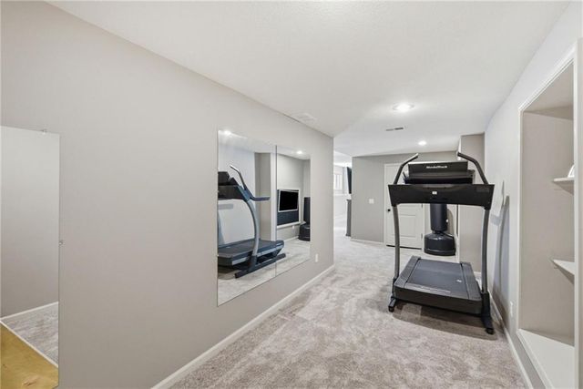 15401 W 165th Street, Olathe, KS 66062