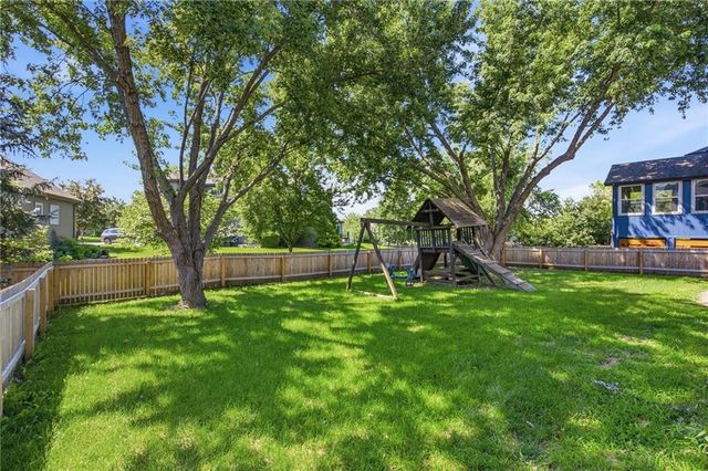 15401 W 165th Street, Olathe, KS 66062