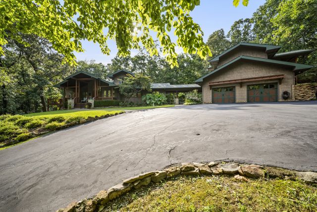 3529 Southwark Dr, Springfield, TN 37172