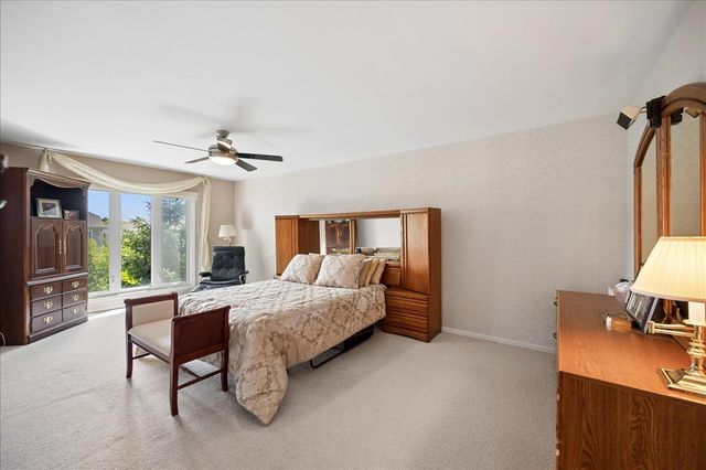 3741 Mission Hills Road 201, Northbrook, IL 60062