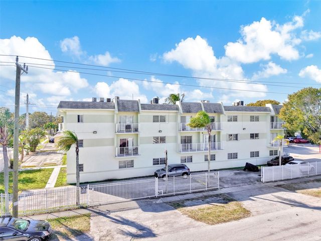 12890 NE 8th Ave 208, North Miami, FL 33161