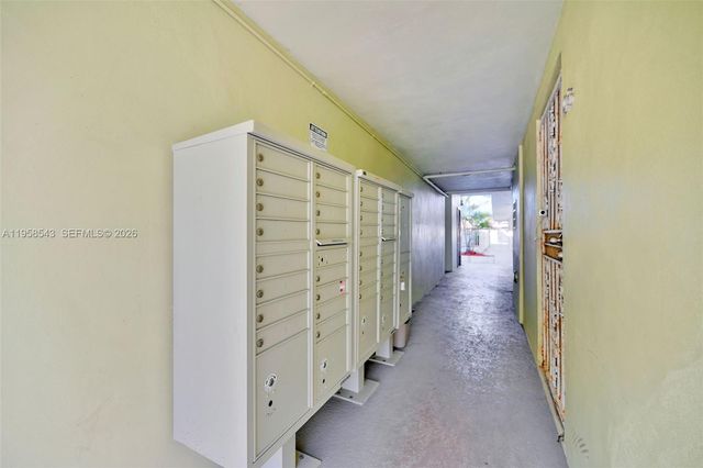 12890 NE 8th Ave 208, North Miami, FL 33161