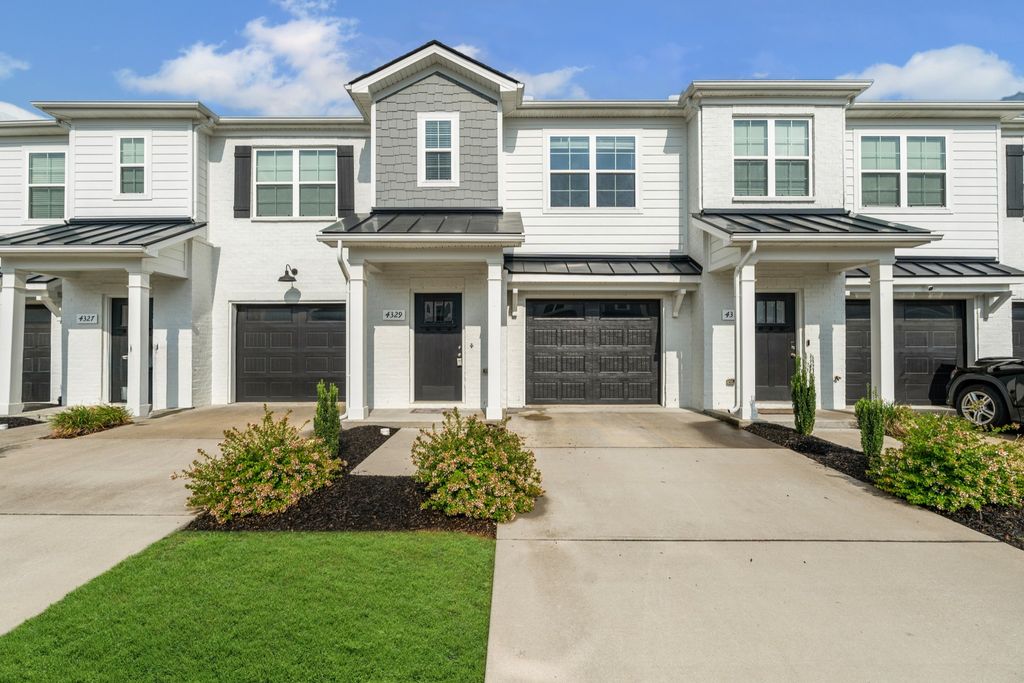 4329 Doral Dr, Murfreesboro, TN 37127