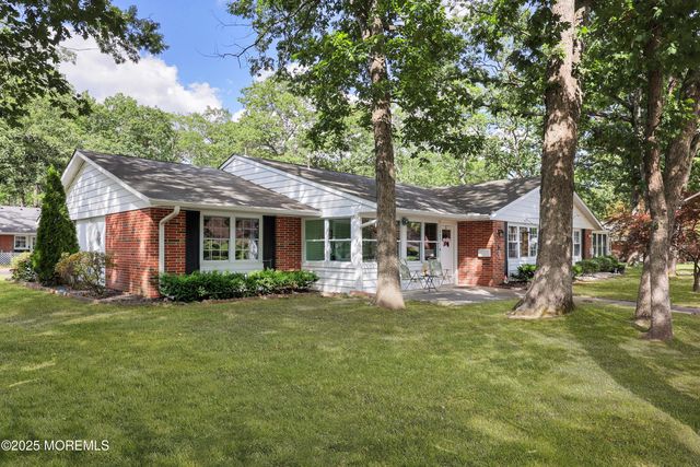 198A Buckingham Drive, Lakewood, NJ 08701