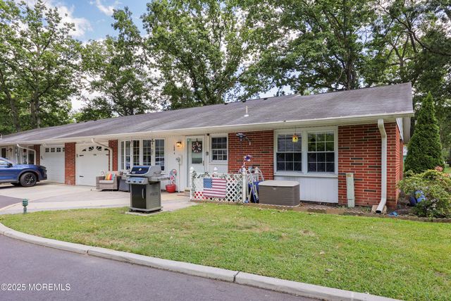 198A Buckingham Drive, Lakewood, NJ 08701