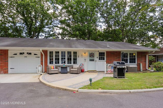 198A Buckingham Drive, Lakewood, NJ 08701