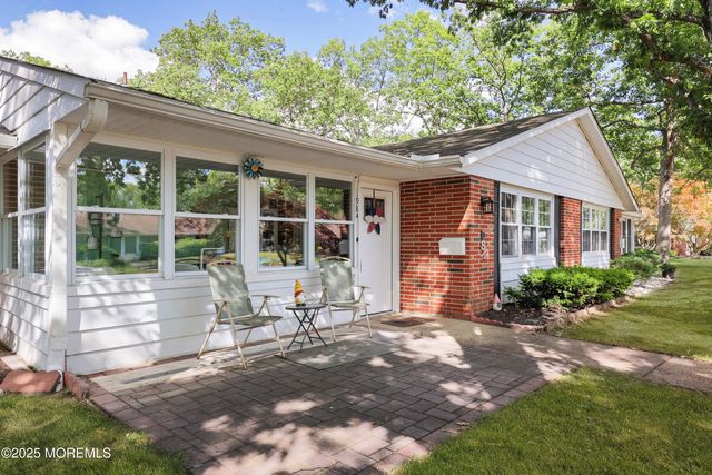 198A Buckingham Drive, Lakewood, NJ 08701