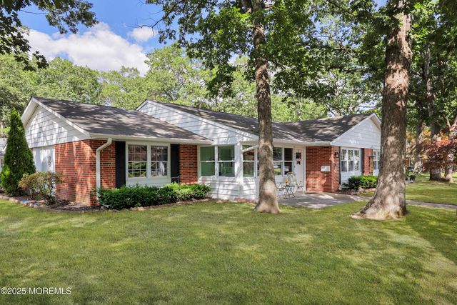 198A Buckingham Drive, Lakewood, NJ 08701