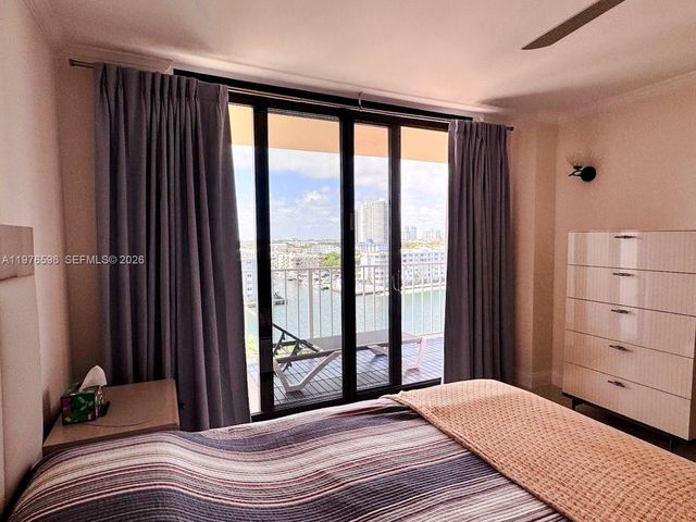 290 174th St 902, Sunny Isles Beach, FL 33160