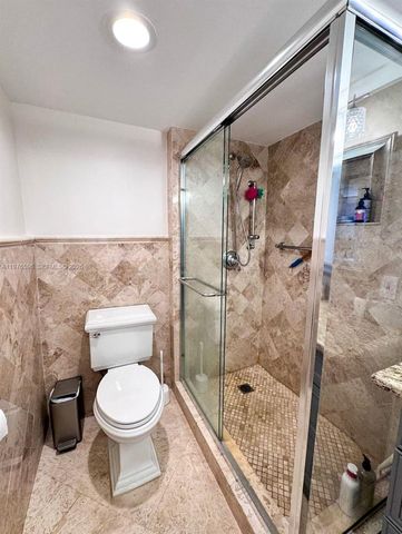 290 174th St 902, Sunny Isles Beach, FL 33160