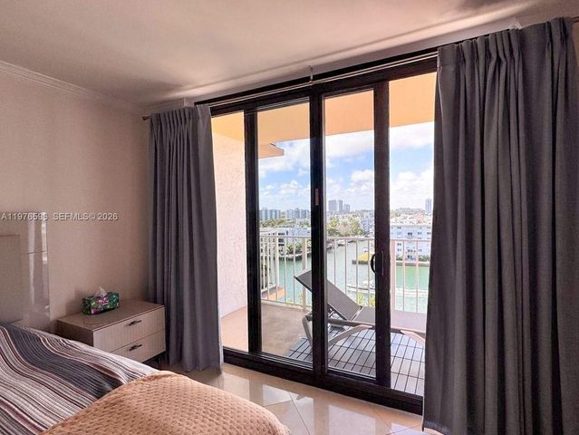 290 174th St 902, Sunny Isles Beach, FL 33160