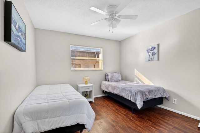 94 Stratford G, West Palm Beach, FL 33417