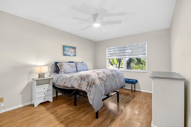 94 Stratford G, West Palm Beach, FL 33417