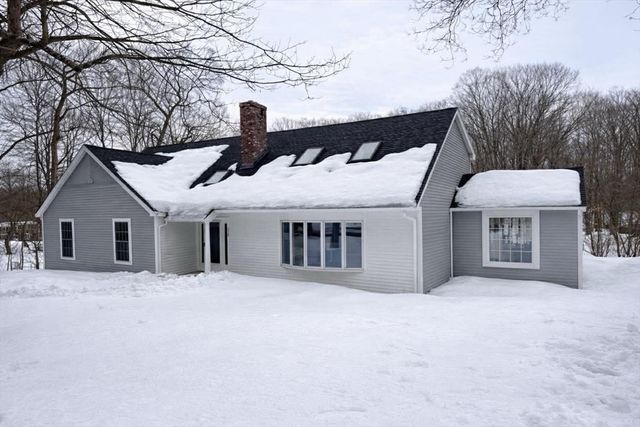 576 Grove St, Framingham, MA 01701