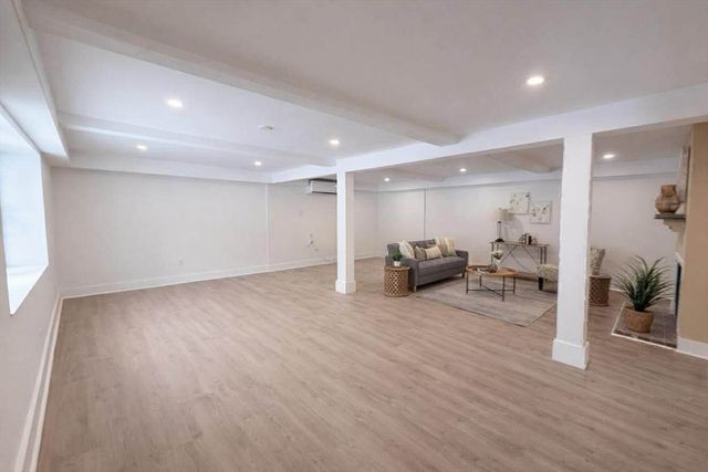 576 Grove St, Framingham, MA 01701